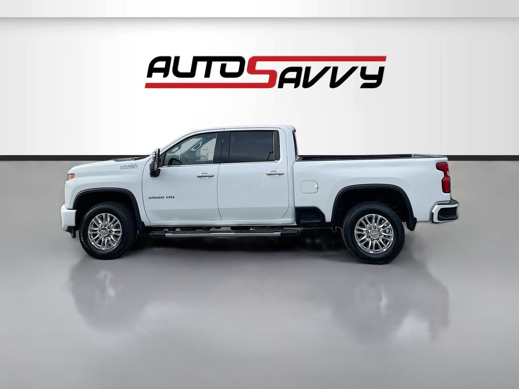 Used 2022 Summit White Chevrolet High Country image 4