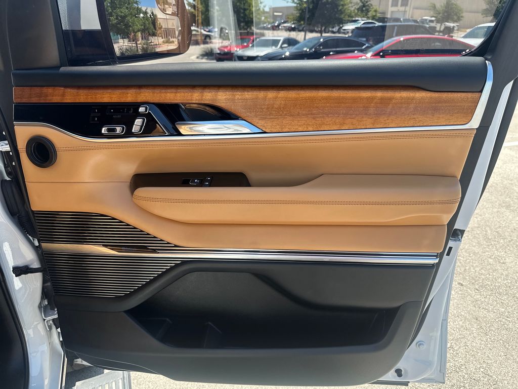 Used Car 2022 Jeep Grand Wagoneer  Series Iii For Sale Under $60,000 In Austin, Texas