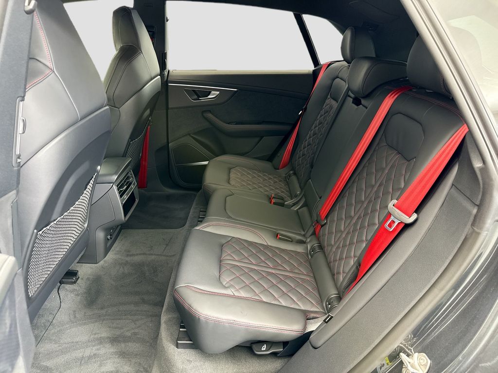 Thumbnail: 2026 Audi Q8 - 20