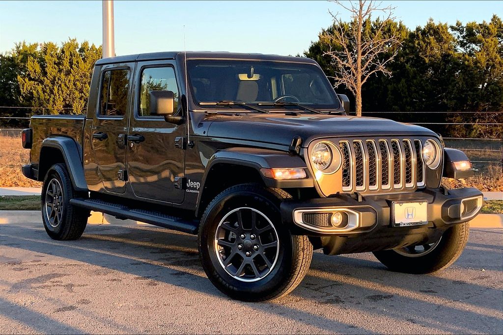 2022 Jeep Gladiator Overland 12