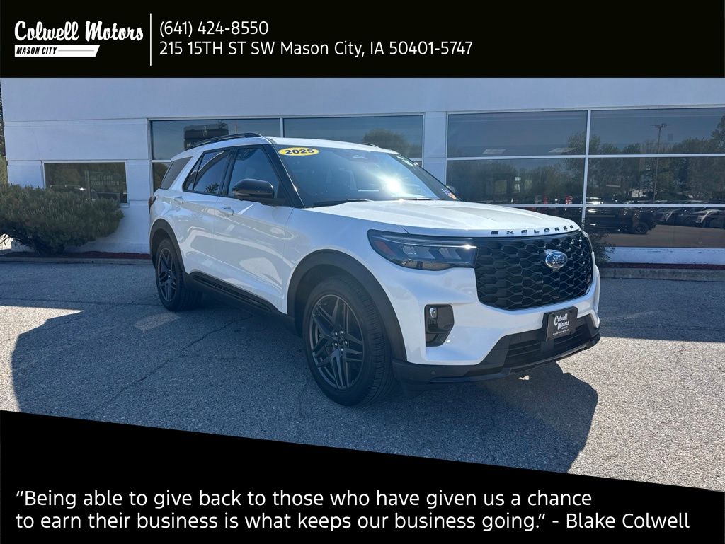 Star White Metallic Tri-Coat 2025 Ford Explorer SUV / Crossover All-Wheel Drive Automatic