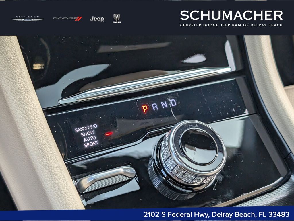 new 2026 Jeep Grand Cherokee car, priced at $46,155