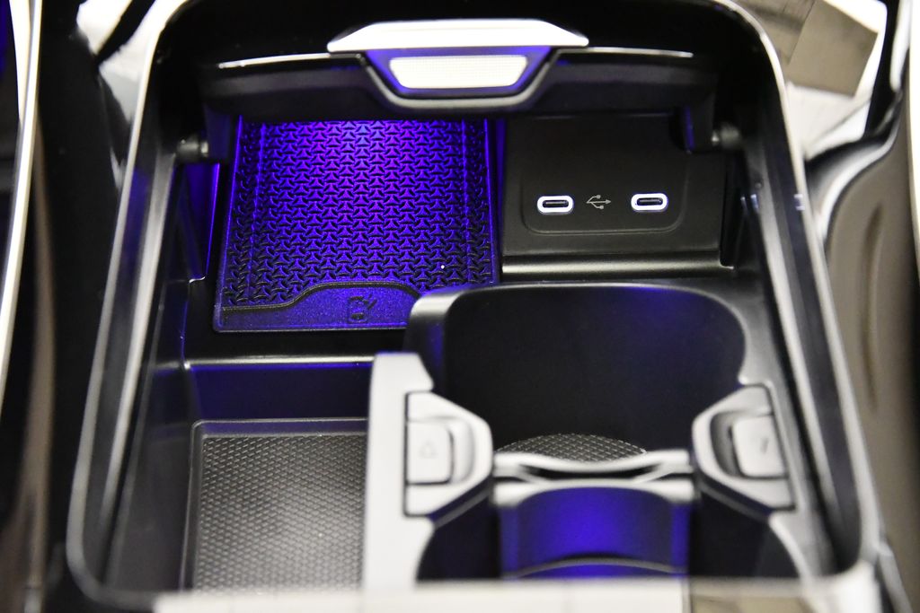 Thumbnail: 2025 Mercedes-Benz C-Class - 30