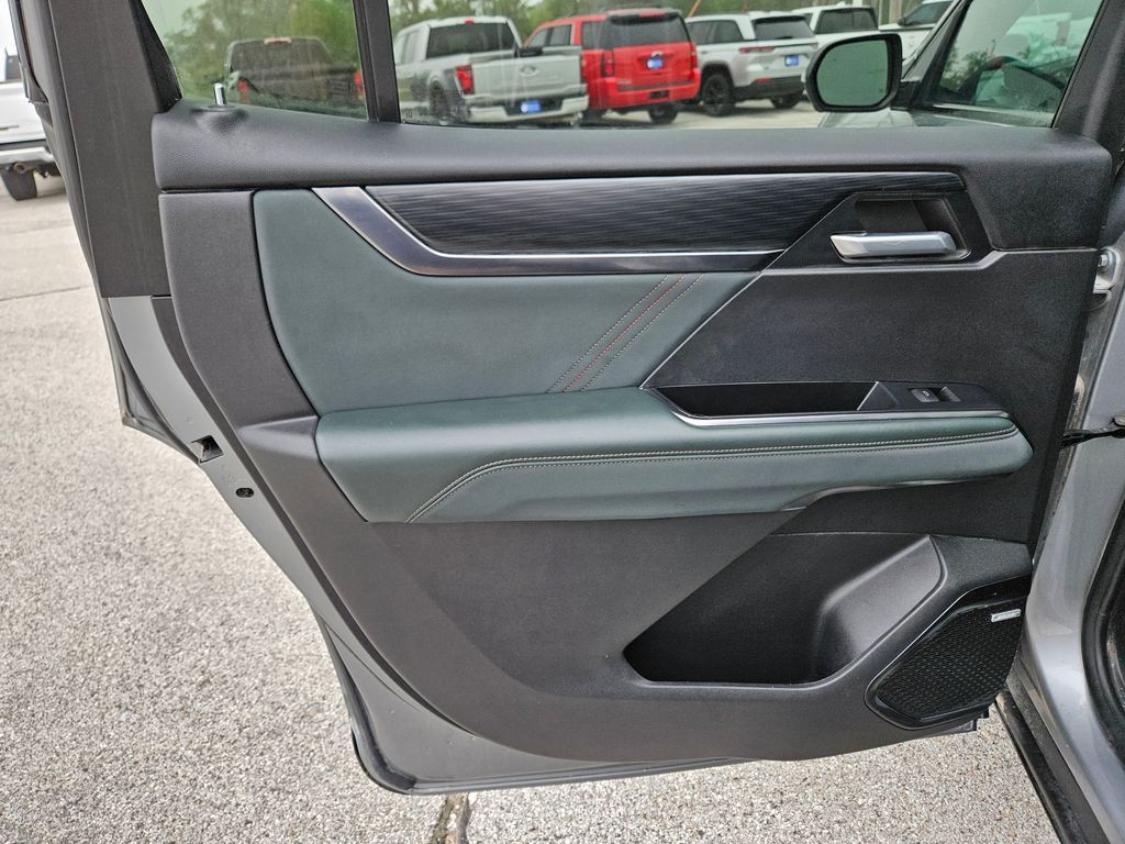 Used 2024 GMC Acadia SUV