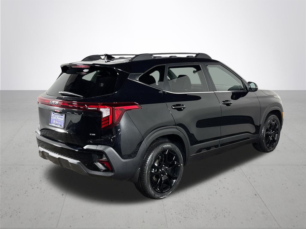 2025 Kia Seltos X-Line photo 2