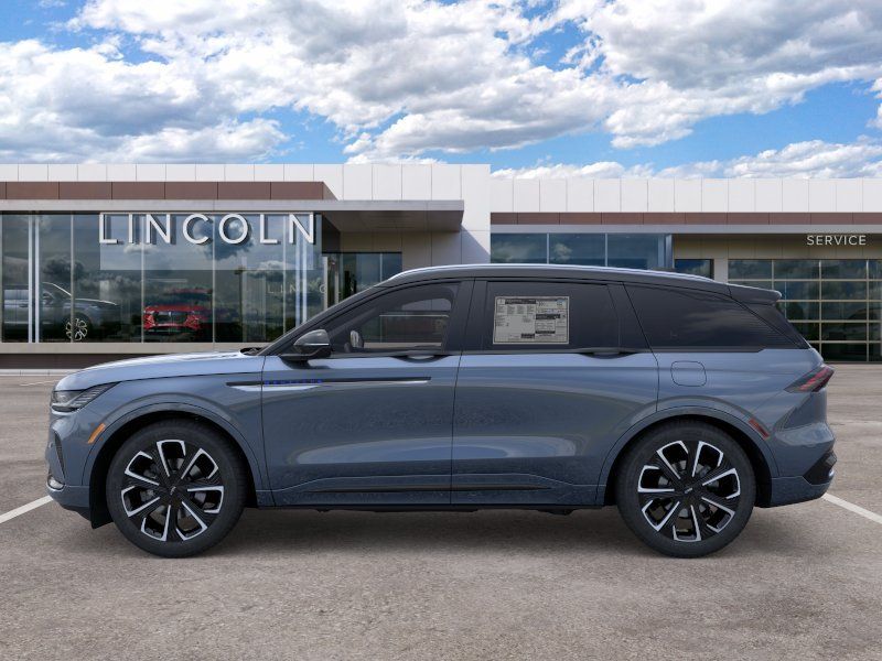 Thumbnail: 2026 Lincoln Nautilus - 3