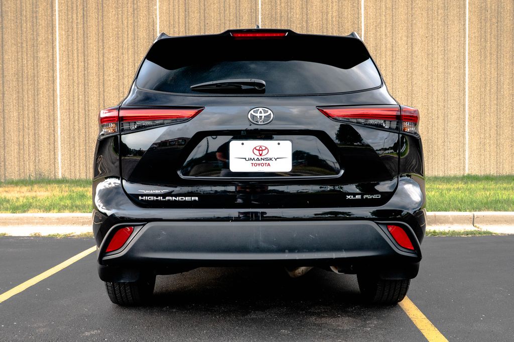 Used 2023 Toyota Highlander SUV
