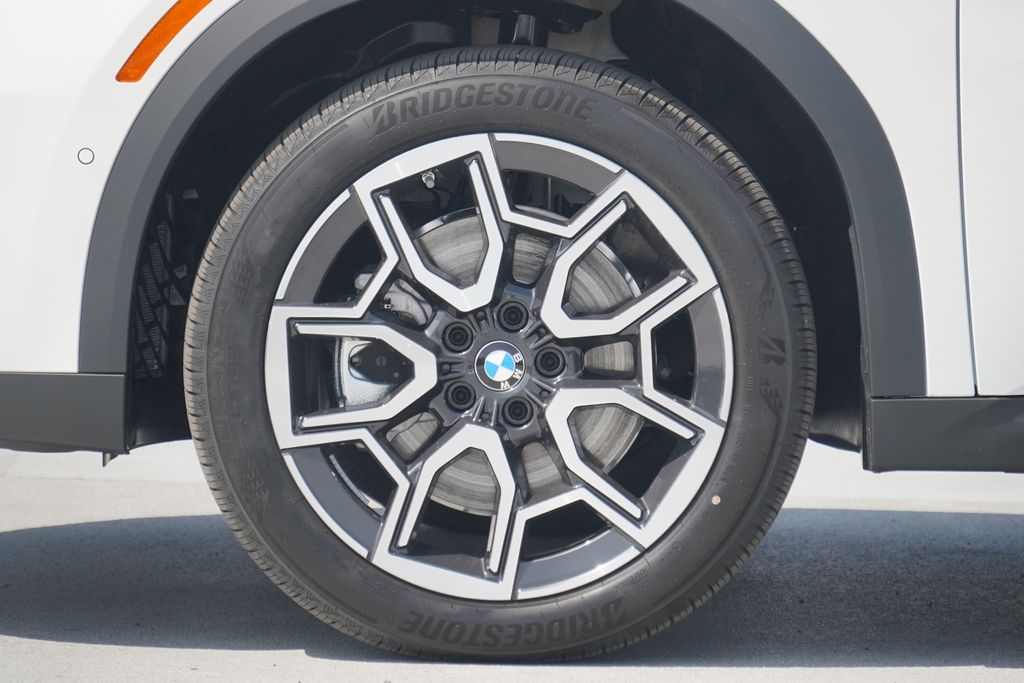 2025 BMW X2 xDrive28i 5