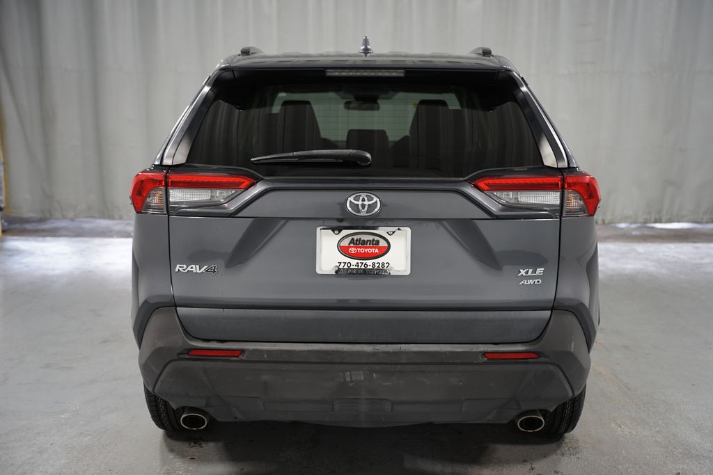 2021 Toyota RAV4 XLE 7