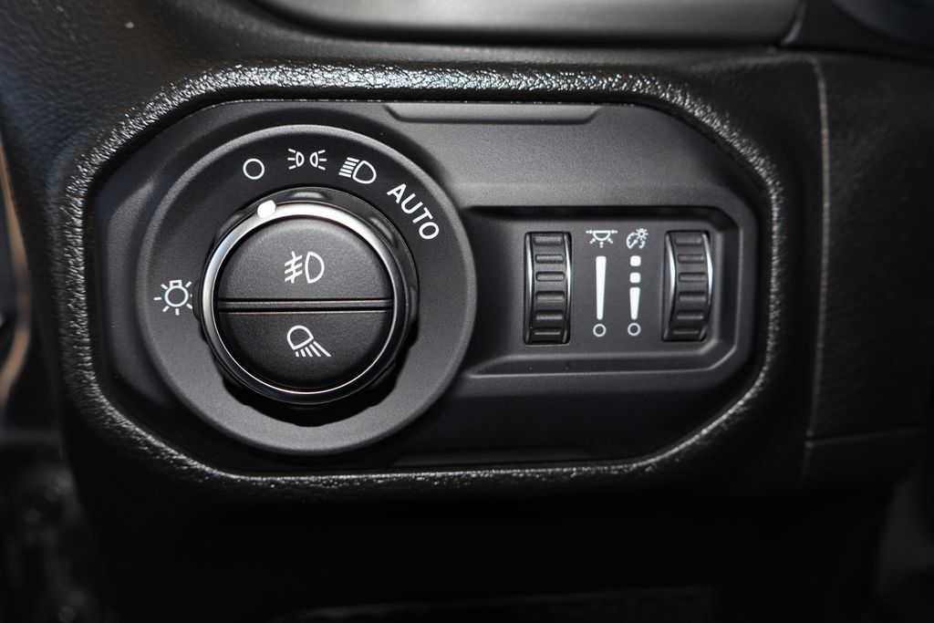 2022 Jeep Gladiator Overland 10