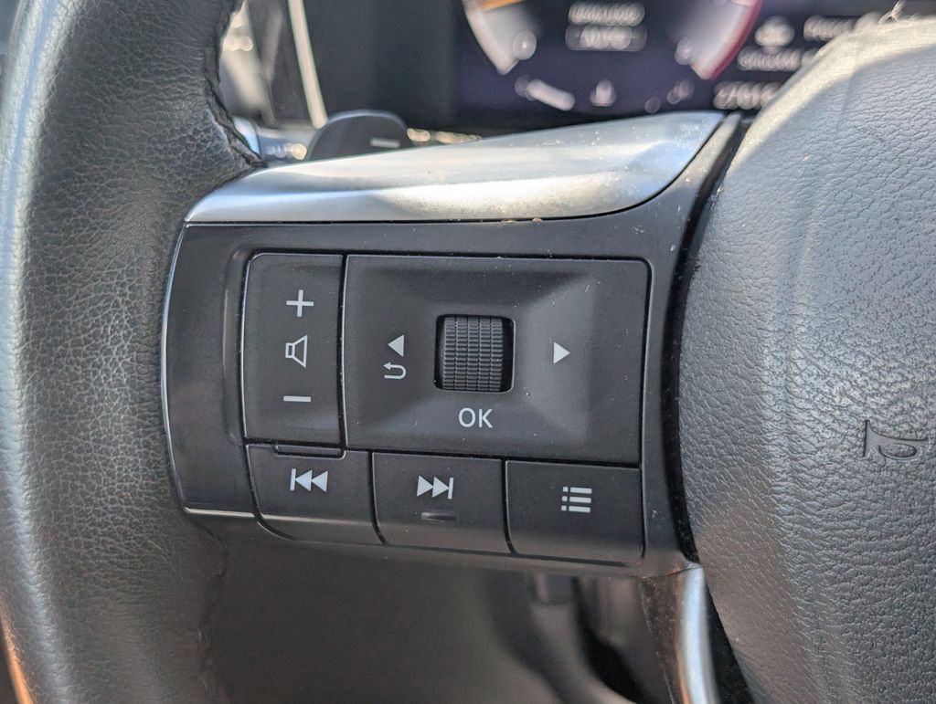 Used 2022 Gray INFINITI LUXE image 19