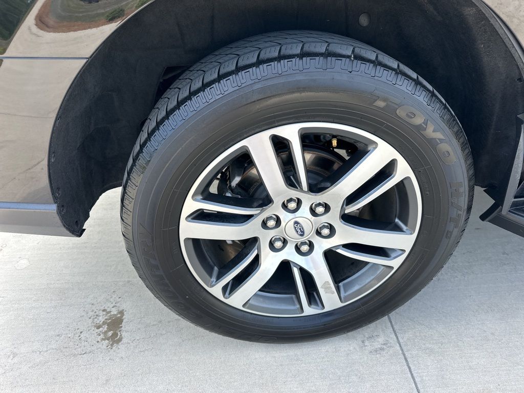 2023 Agate Black Metallic Ford Expedition Limited RWD SUV