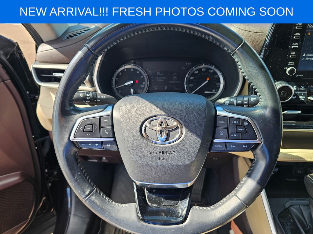 2021 Toyota Highlander XLE 13