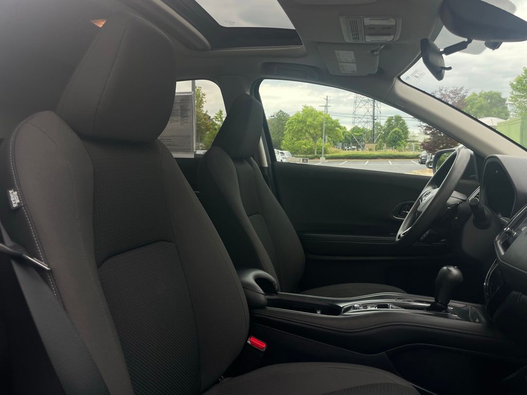 2022 Honda HR-V EX 28