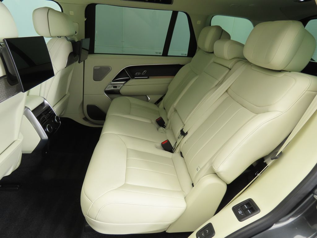 Thumbnail: 2024 Land Rover Range Rover - 21