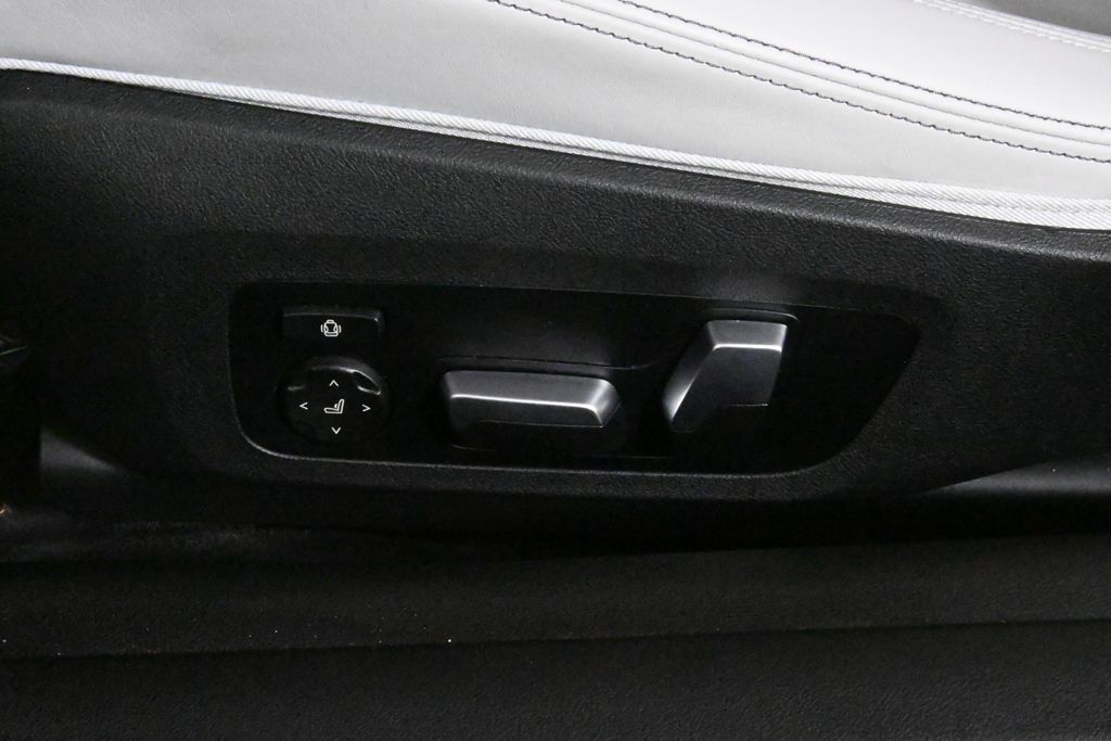 Thumbnail: 2021 BMW M4 - 27