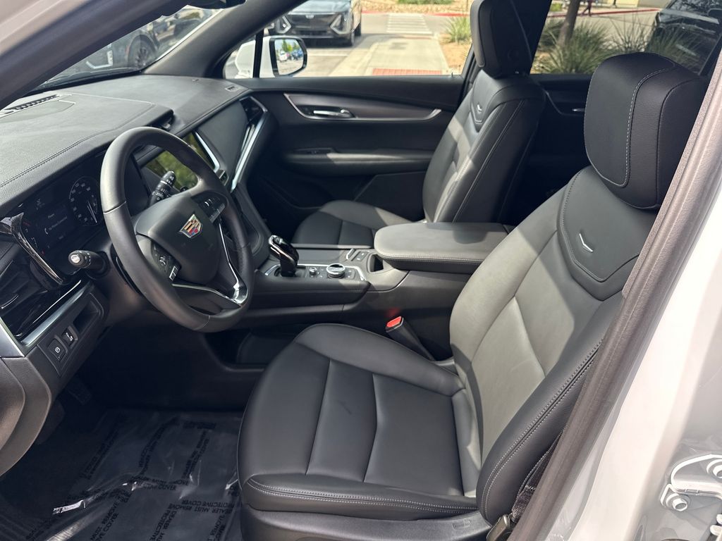 Used Car 2025 Cadillac Xt6  Luxury For Sale Under $50,000 In Austin, Texas