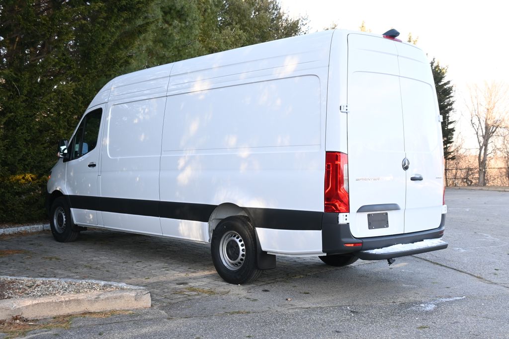 2025 Mercedes-Benz Sprinter 2500 5