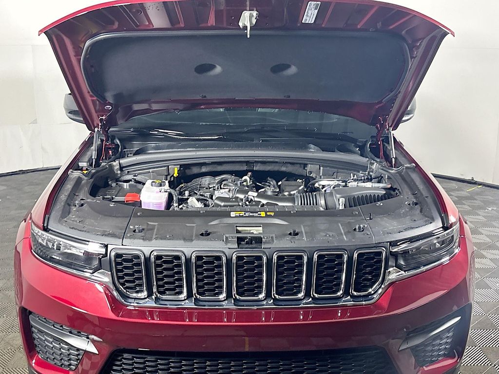 2025 Jeep Grand Cherokee Laredo X