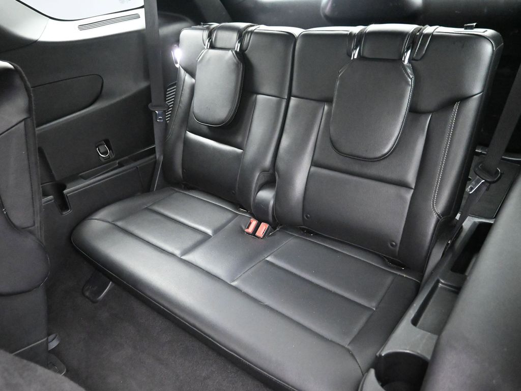 Certified Used 2020  Ford Limited image 10