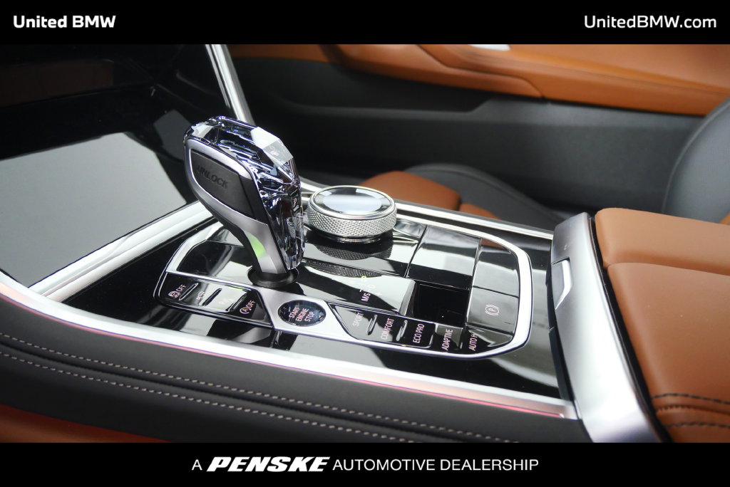 Thumbnail: 2026 BMW 8 Series - 16