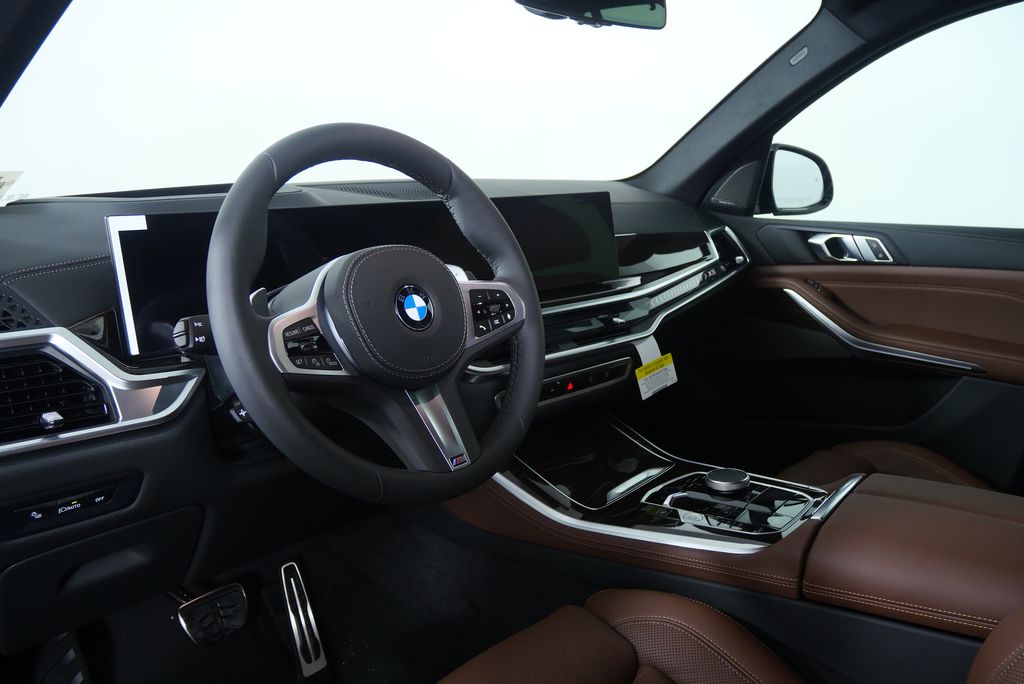 Thumbnail: 2026 BMW X5 - 13