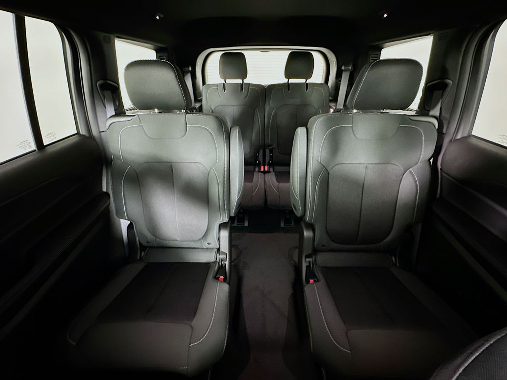 JeepGrand Cherokee L10