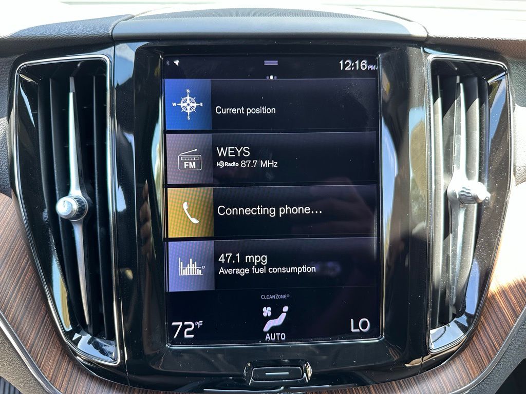 Thumbnail: 2021 Volvo XC60 - 22