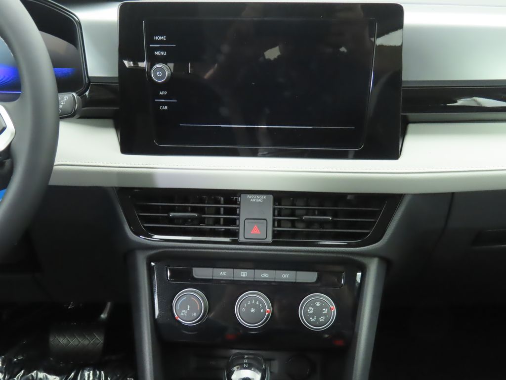 Thumbnail: 2025 Volkswagen Taos - 14