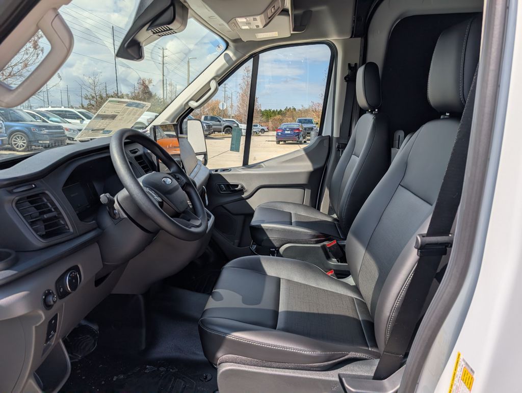 New 2026 White Ford Base image 5