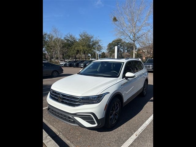 2024 Volkswagen Tiguan SE FWD