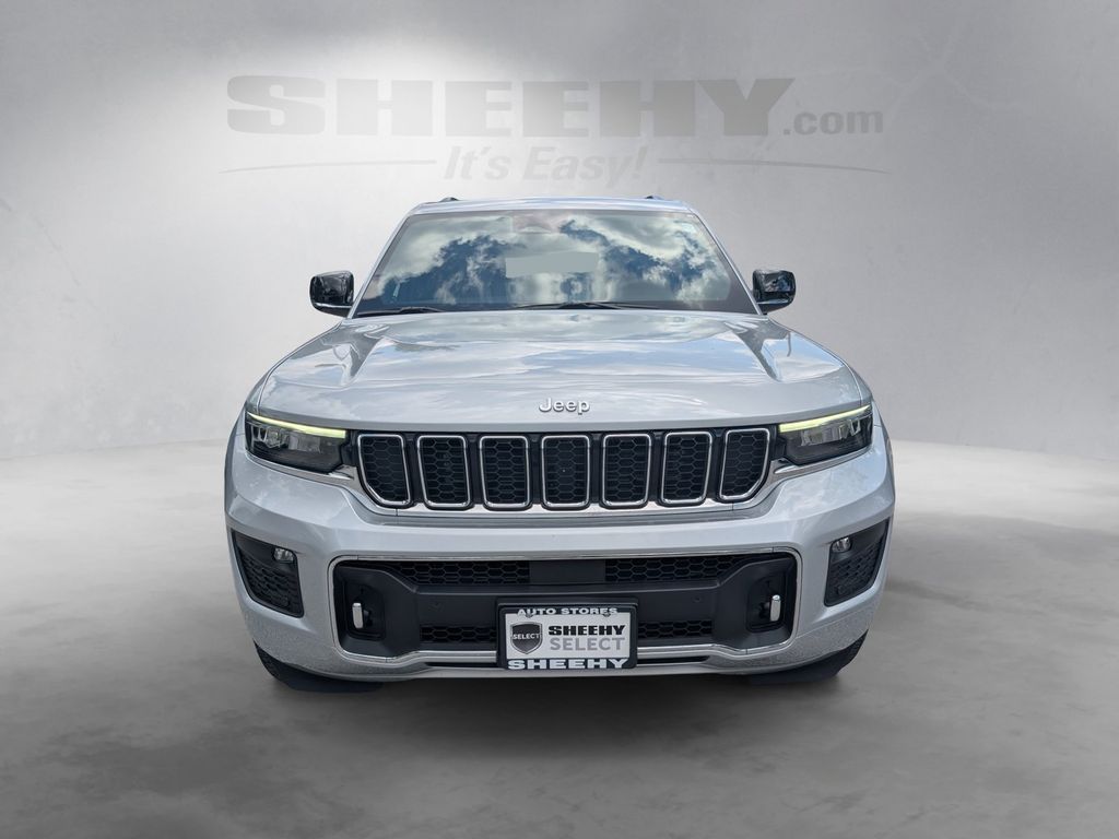 Used 2025 Silver Jeep Overland image 18