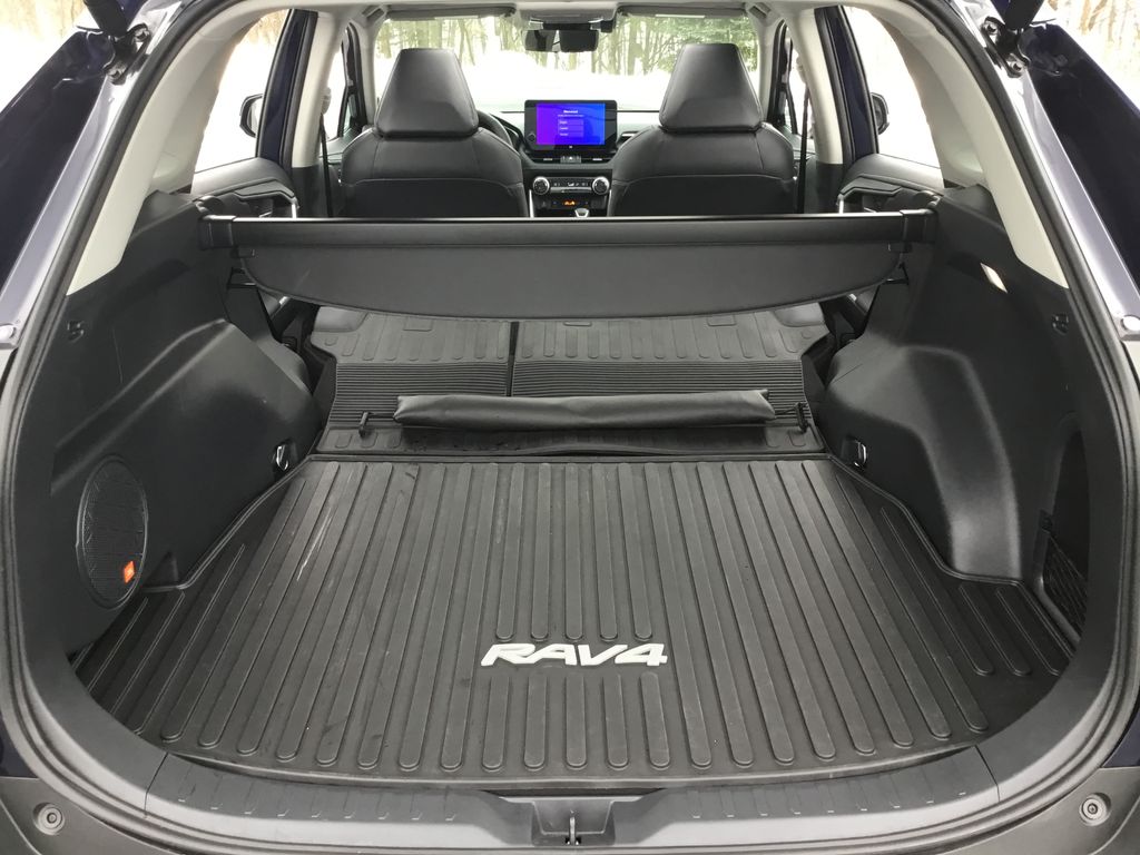 Thumbnail: 2024 Toyota RAV4 - 17