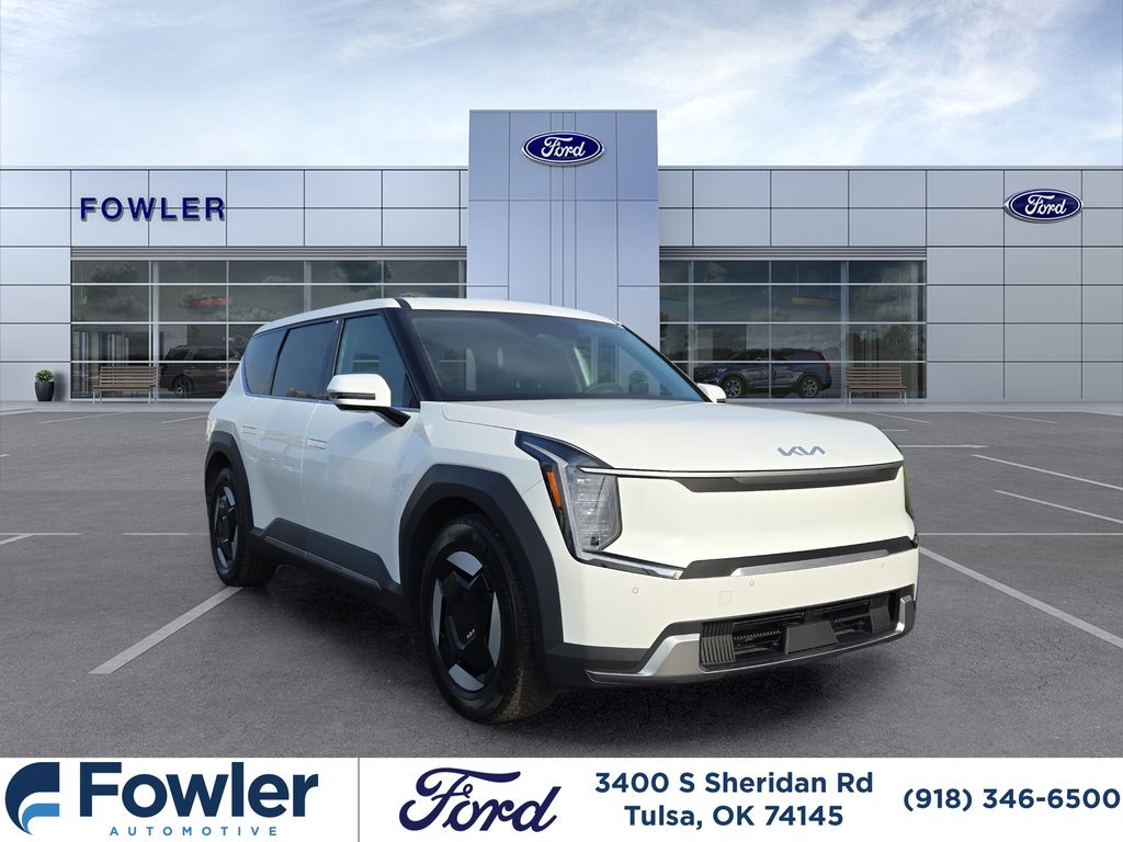 2024 Kia EV9 Light Long Range RWD
