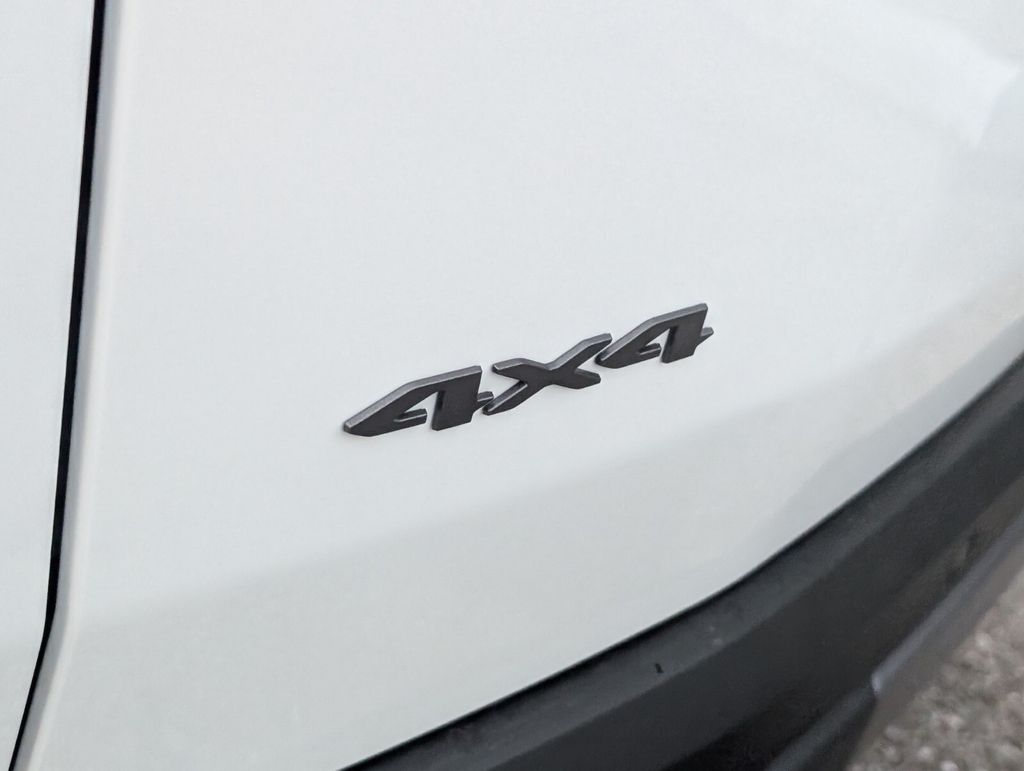 new 2026 Jeep Cherokee car, priced at $39,505