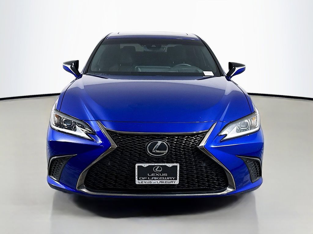 Thumbnail: 2022 Lexus ES - 2