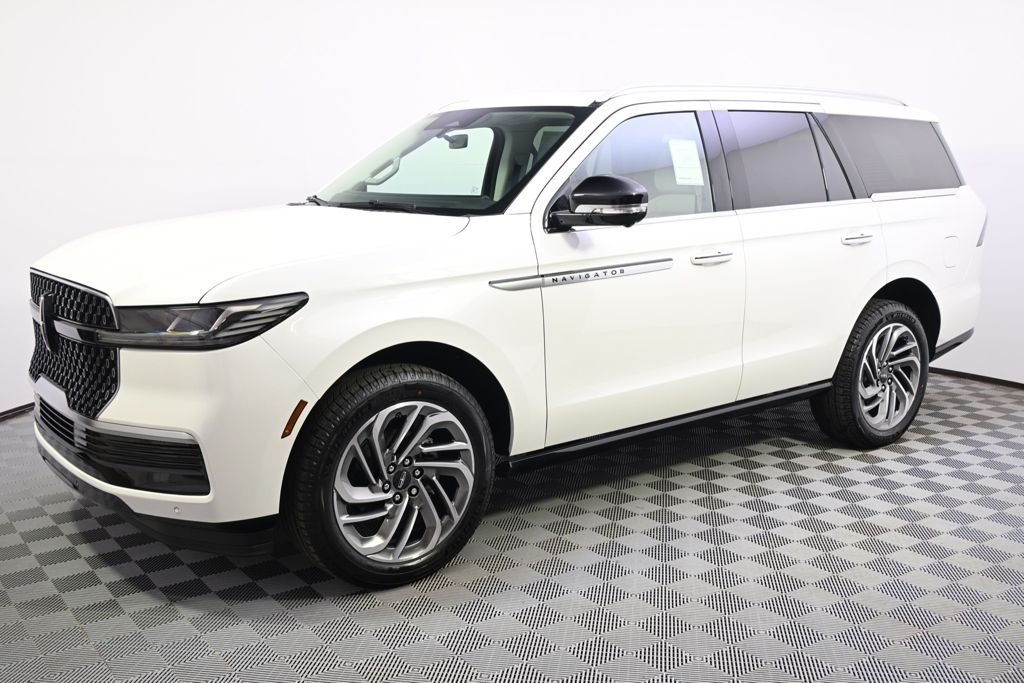 New 2026 White Lincoln Reserve image 2