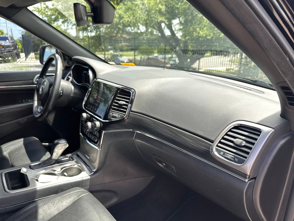 Used Car 2020 Jeep Grand Cherokee  Limited For Sale Under $25,000 In Austin, Texas
