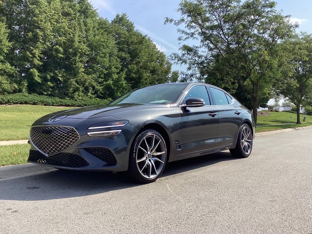 Makalu Gray 2025 Genesis G70 Sedan Rear-Wheel Drive 8-Speed Automatic