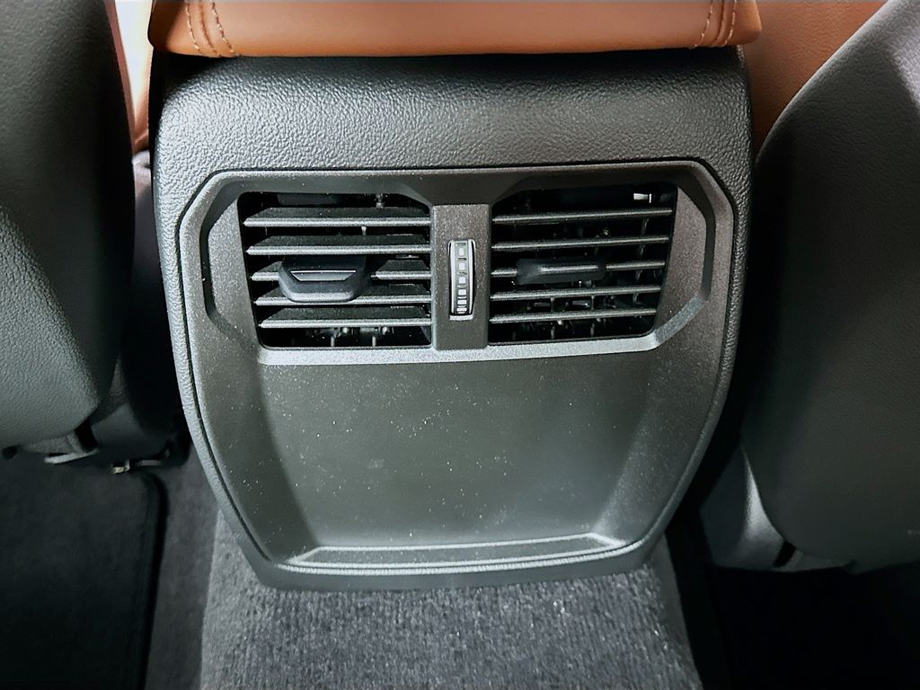 Thumbnail: 2026 BMW M4 - 18