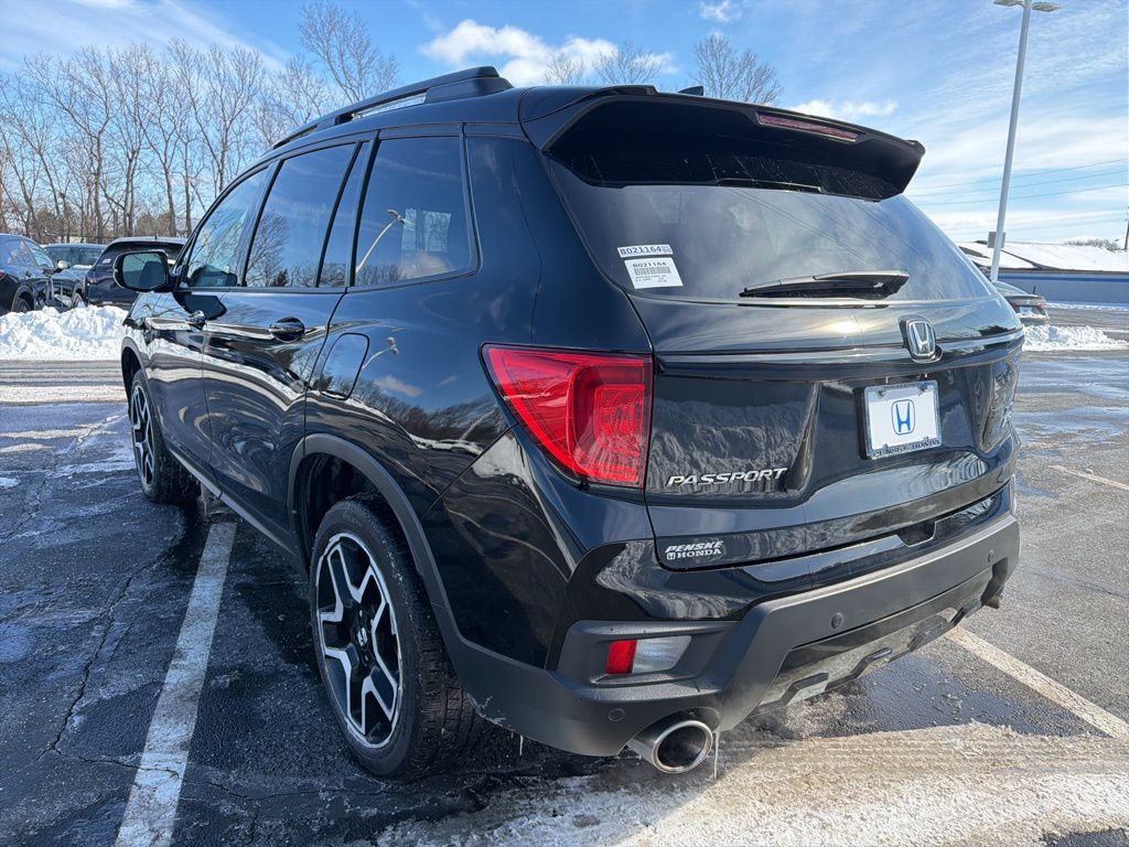 Thumbnail: 2023 Honda Passport - 3