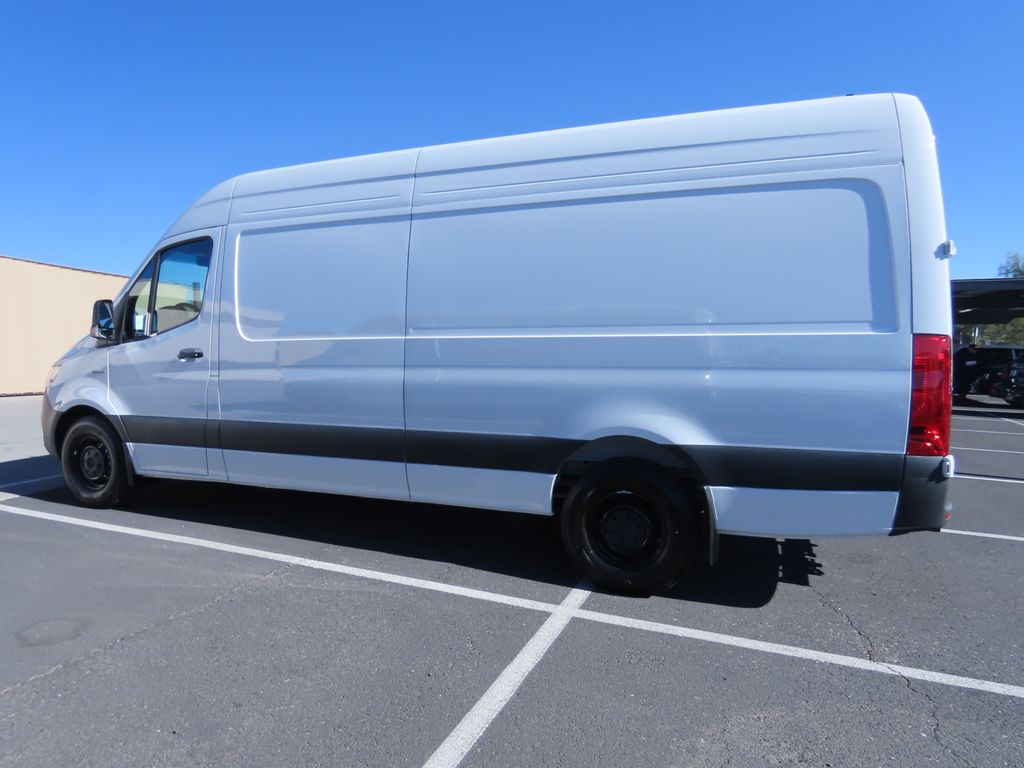 2024 Mercedes-Benz Sprinter 2500 8