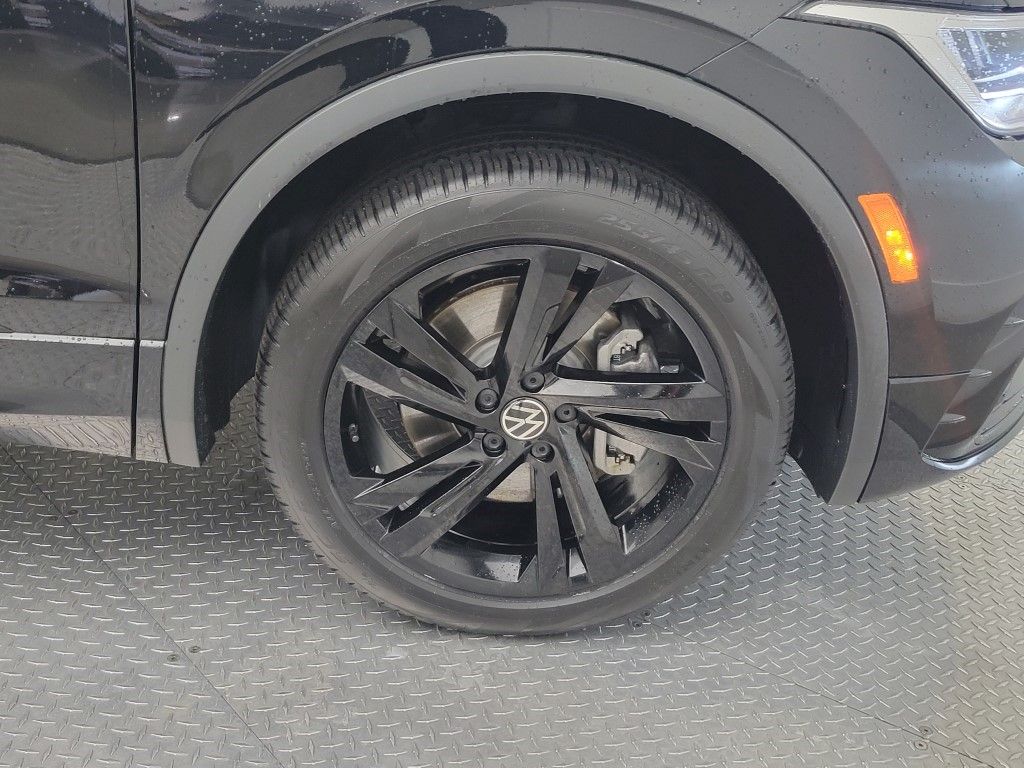 Thumbnail: 2024 Volkswagen Tiguan - 11