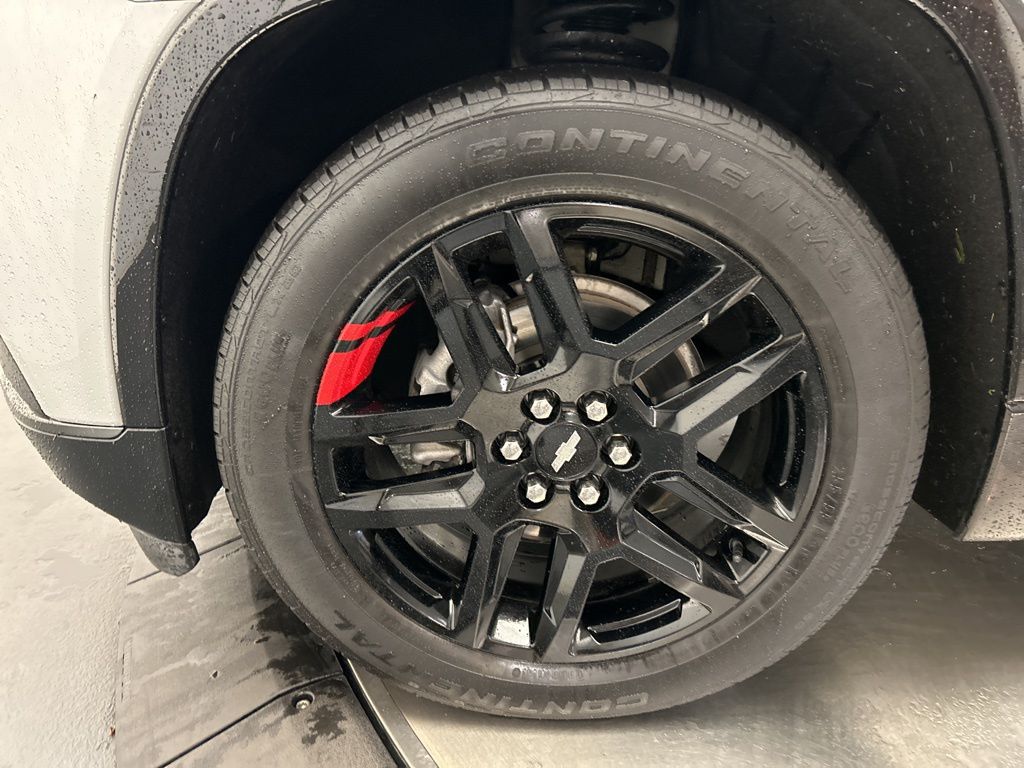 Thumbnail: 2021 Chevrolet Traverse - 10