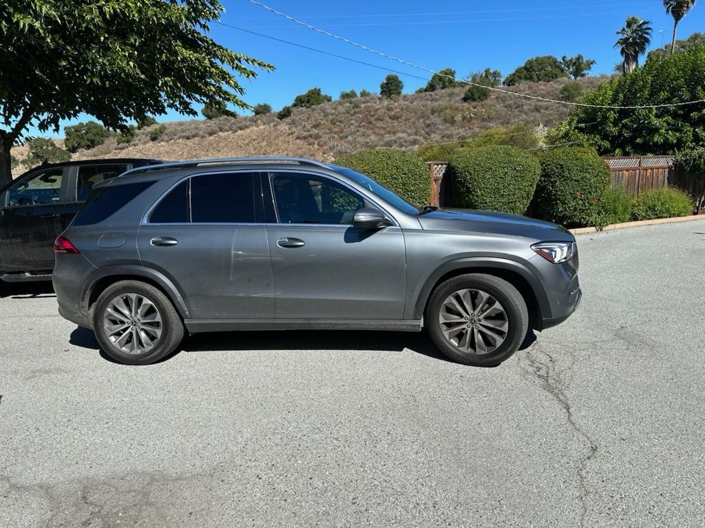 Thumbnail: 2022 Mercedes-Benz GLE - 2