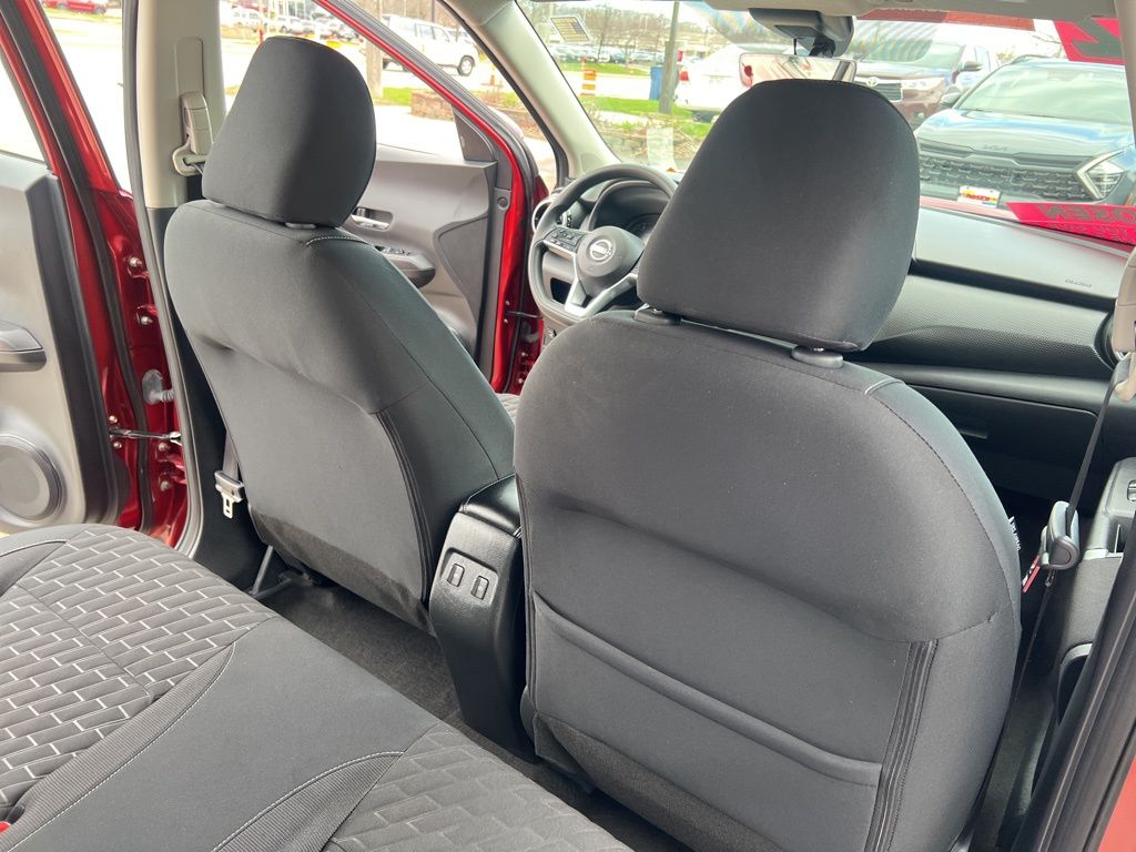 2022 Nissan Kicks SV photo