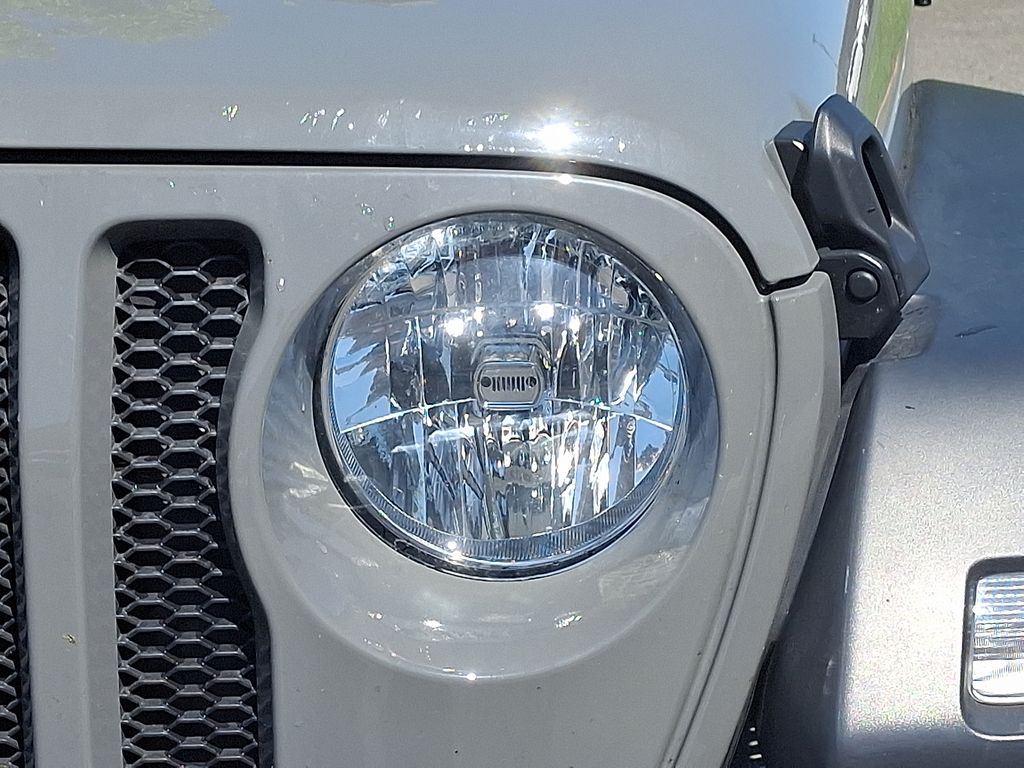 2023 Jeep Wrangler Sport S 9