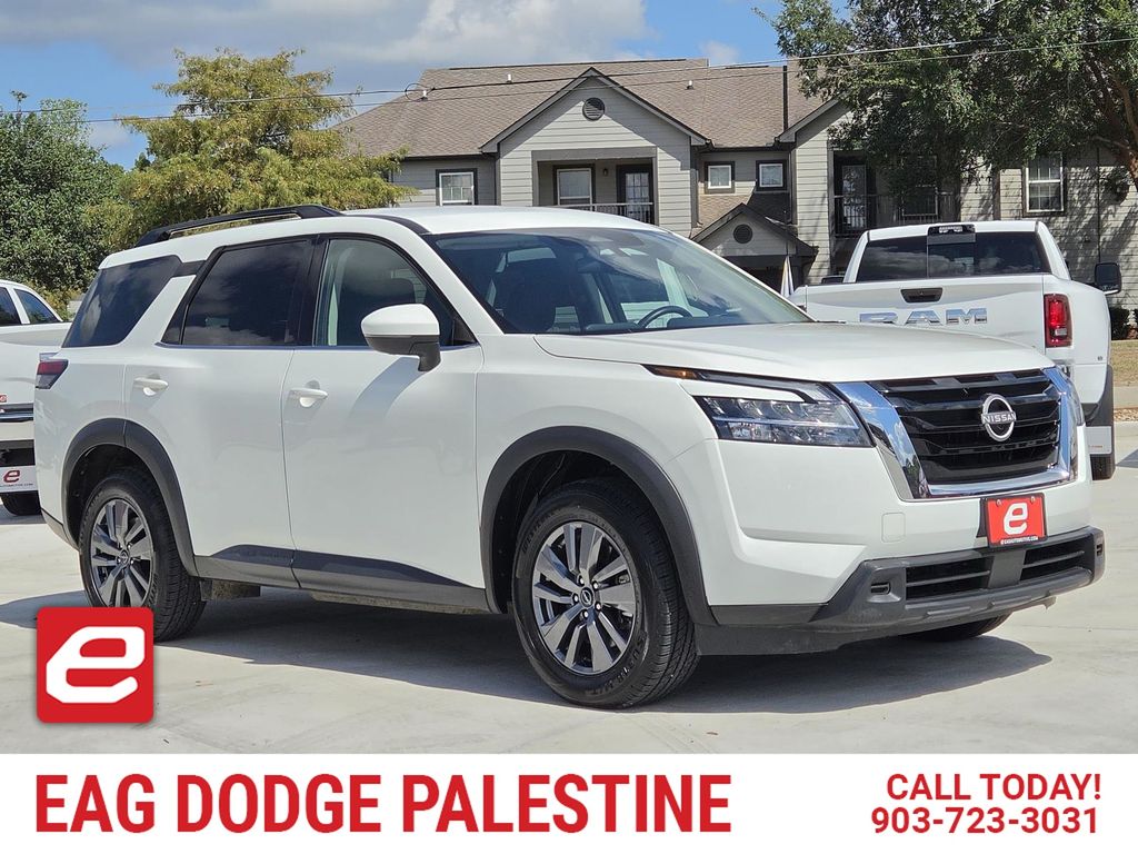 Glacier White 2025 Nissan Pathfinder SUV / Crossover Front-Wheel Drive 9-Speed Automatic