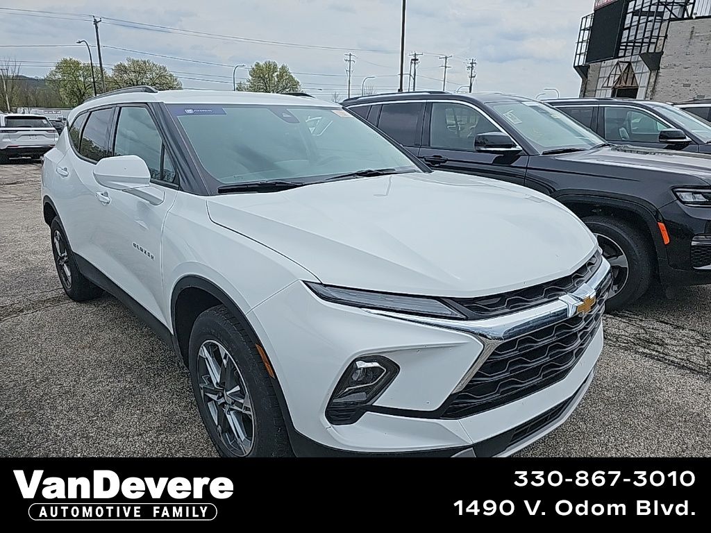 Summit White 2024 Chevrolet Blazer 2LT FWD SUV / Crossover Front-Wheel Drive 9-Speed Automatic Overdrive