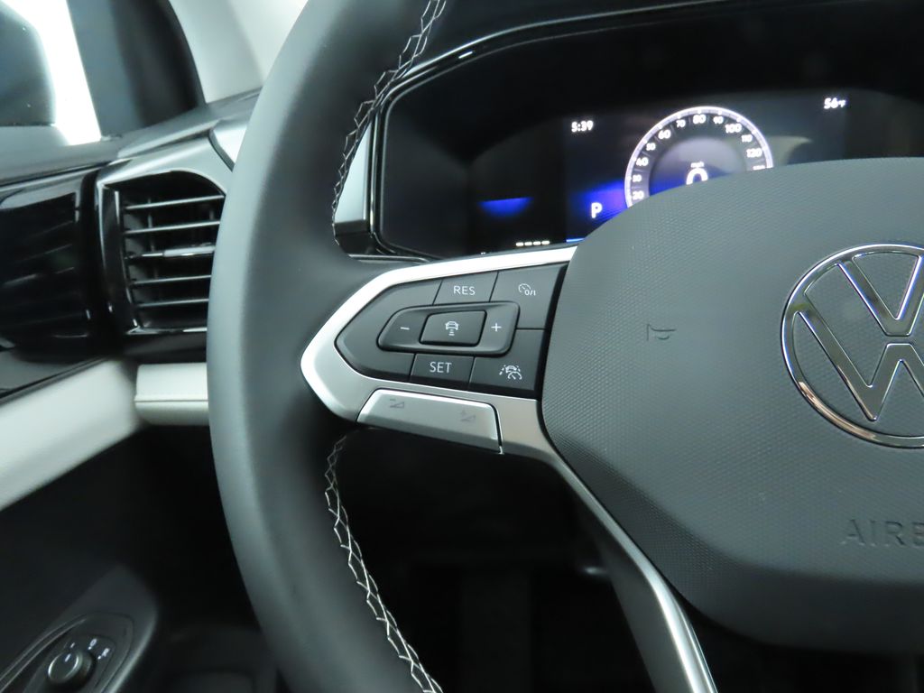 Thumbnail: 2025 Volkswagen Taos - 11